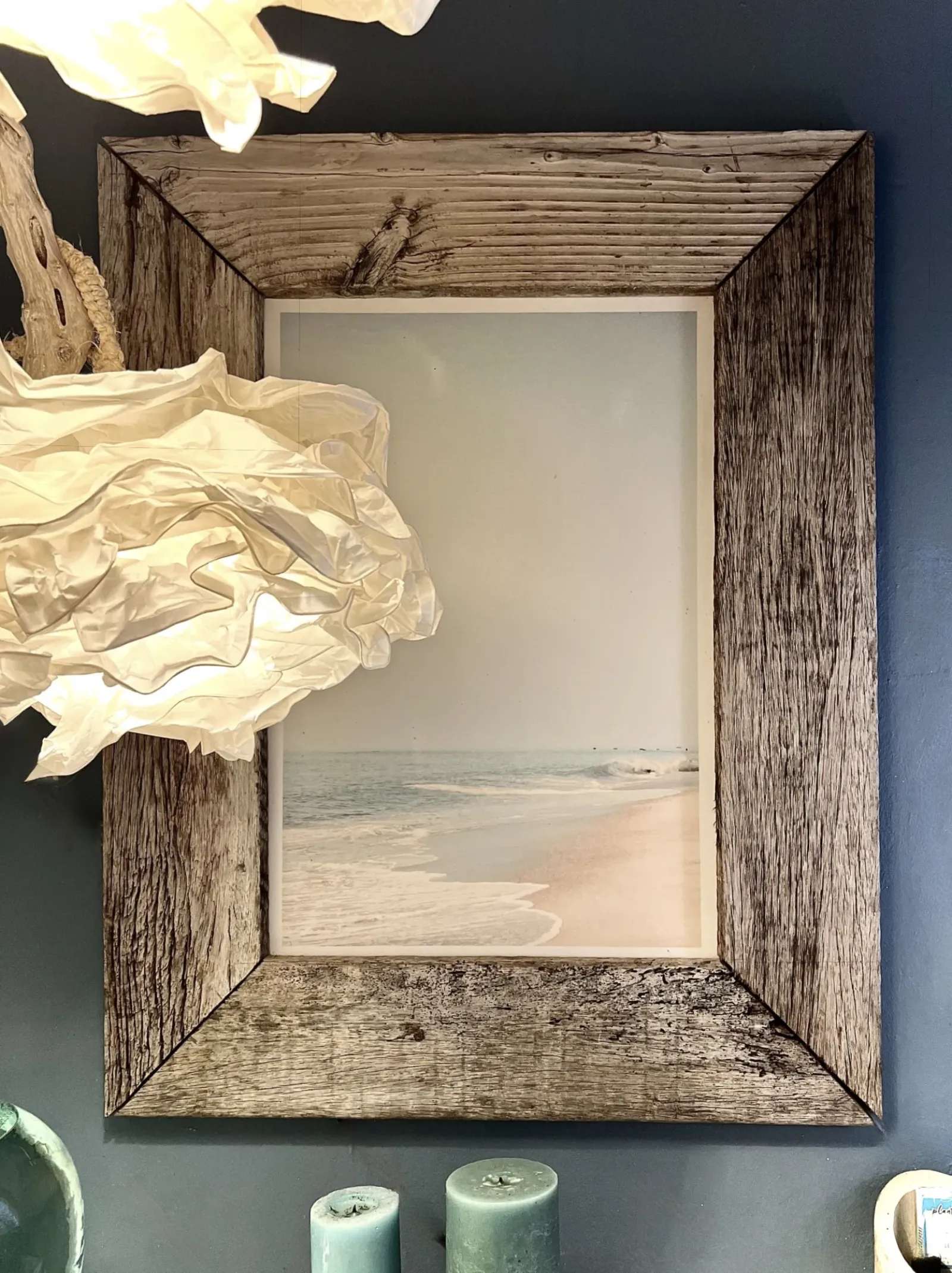 Cadre artisanal en bois vieilli fait main en Martinique