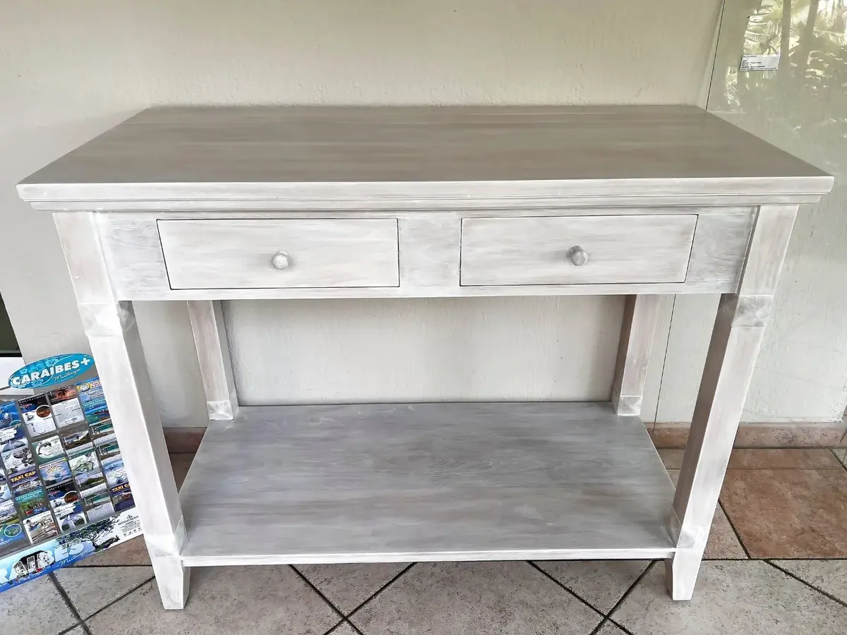 Rénovation console bois massif lasure blanche hôtel Martinique avant après