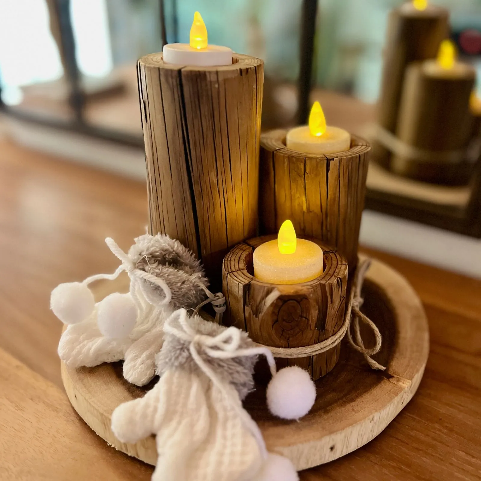 Support pour bougies en bois vieilli sur rondin de zamana pour décoration de table ou Noël en Martinique