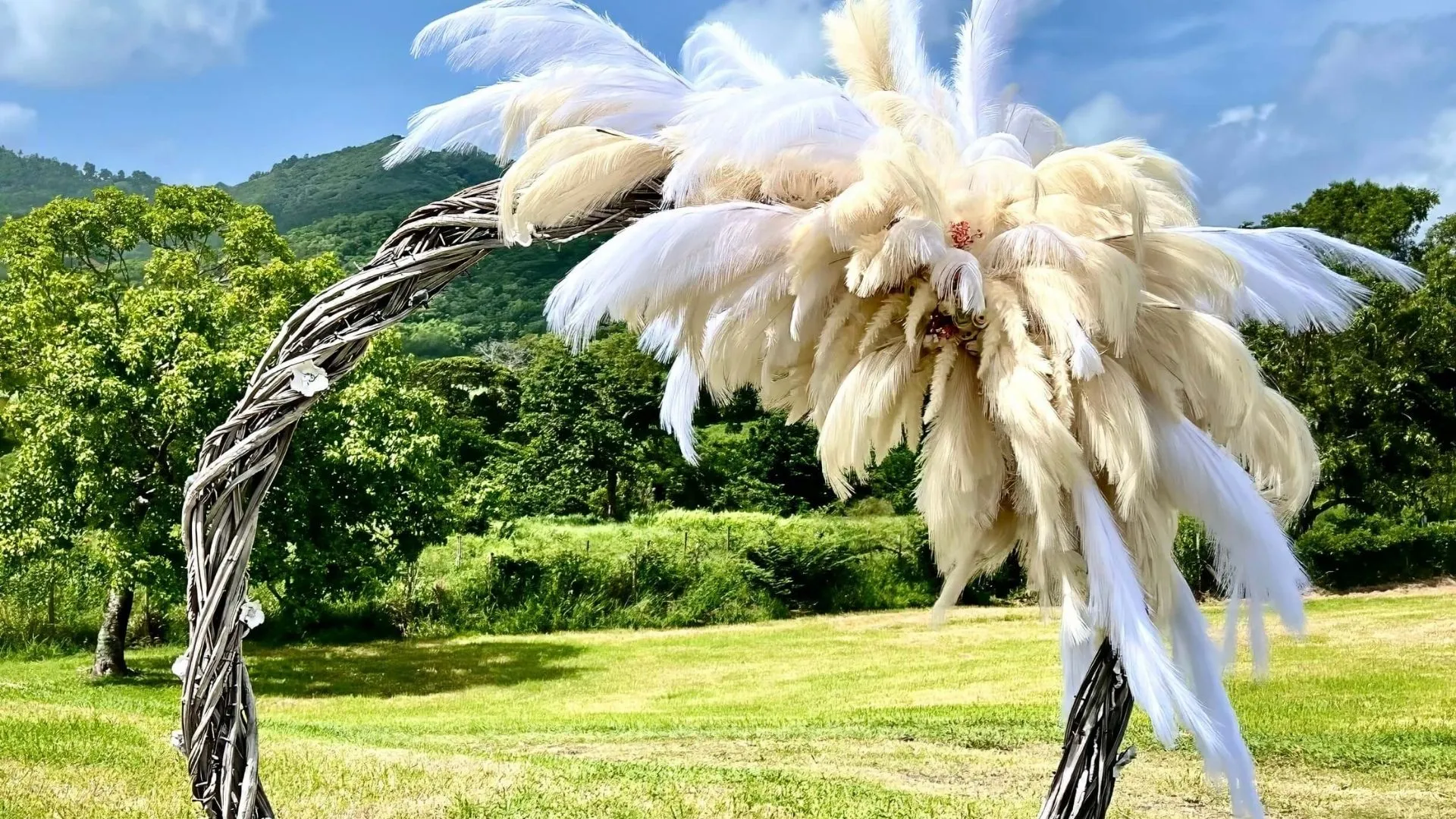 Décoration mariage — scénographie naturelle et artisanale