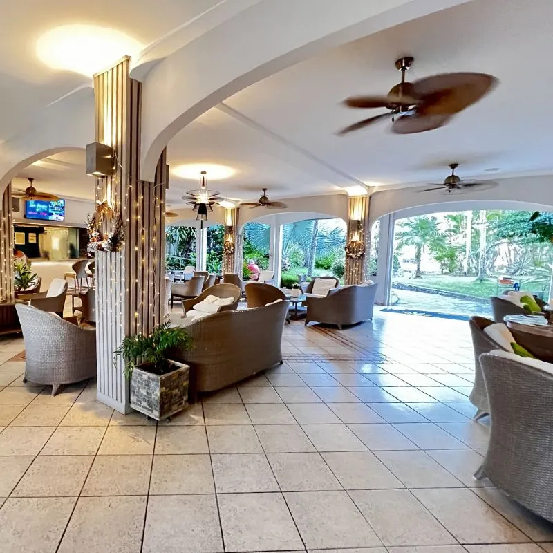 Décoration de Noël dans un hôtel en Martinique